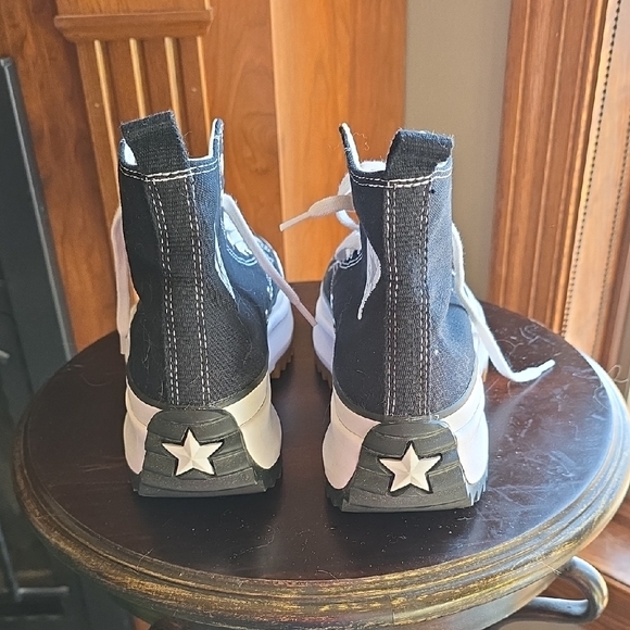 Converse Black and White Platform High-Tops - Picture 5 of 7